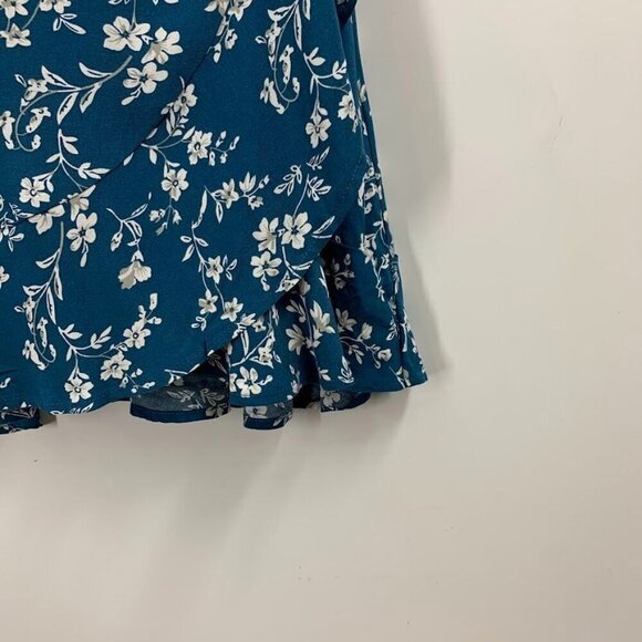 ZAFUL‎ Women's Tiny Floral Ruffle Wrap Short Sleeve Mini Dress Size M NWT - Picture 6 of 13